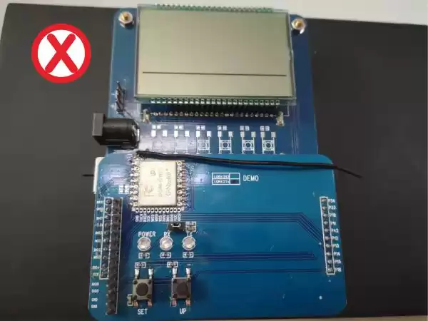 Diagrama de exemplo de erro de instalação de antena de fio